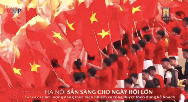 Quảng trường Ba Đình đầy cờ sao