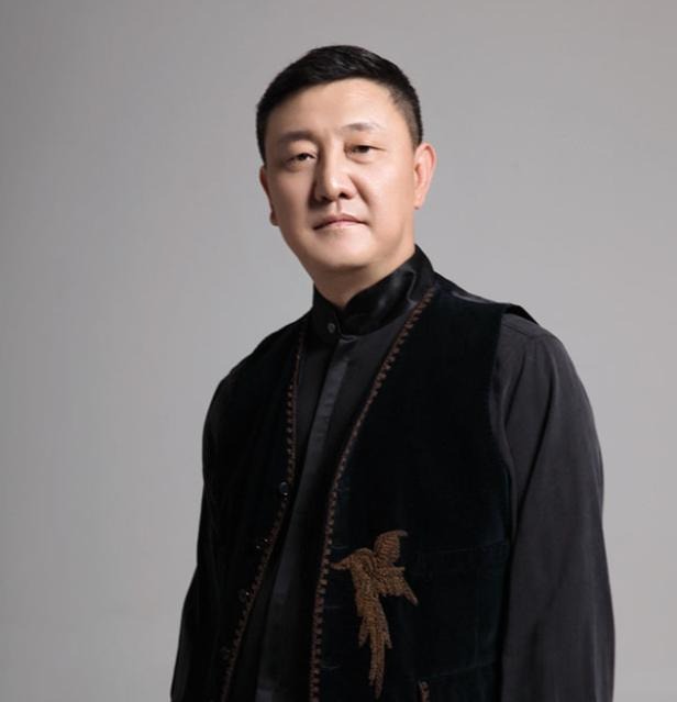 Nam ca sĩ Hàn Lỗi
