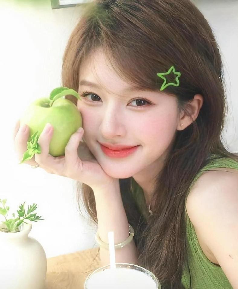 Triệu Lộ Tư phát biểu trong livestream