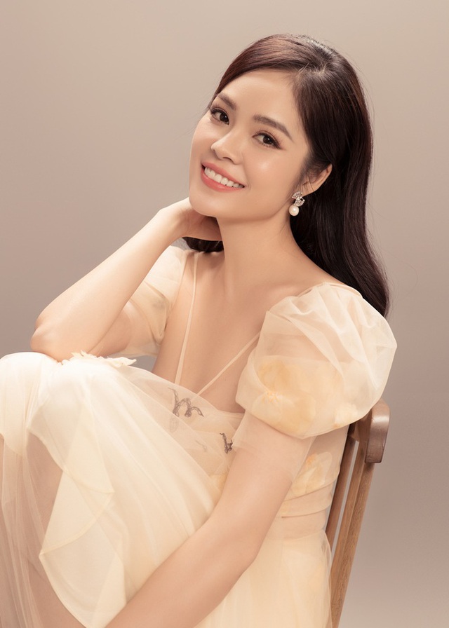 Hình ảnh Dương Cẩm Lynh trên phim trường