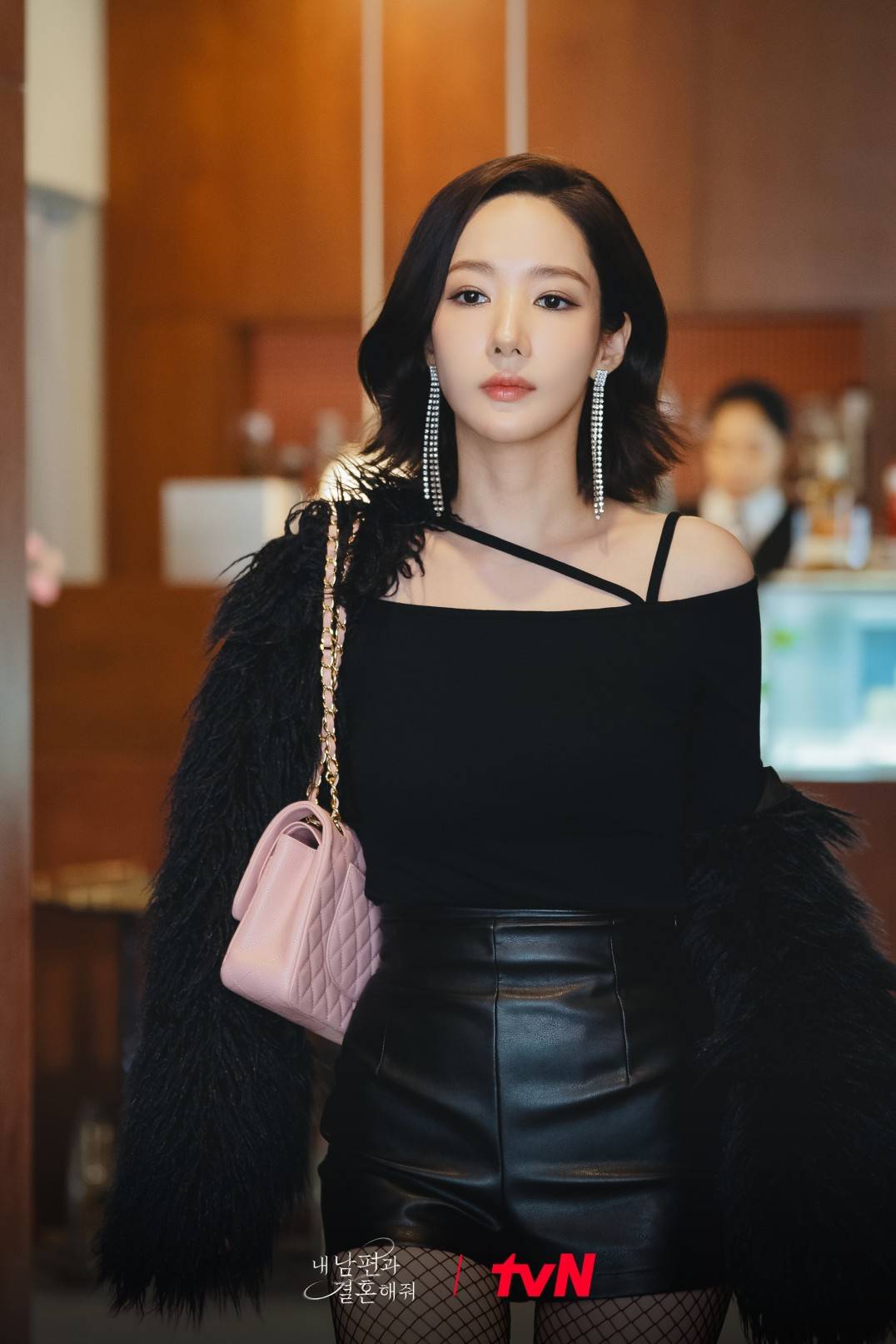 Outfit thay đổi cùng bước tiến tâm lý nhân vật Park Min Young