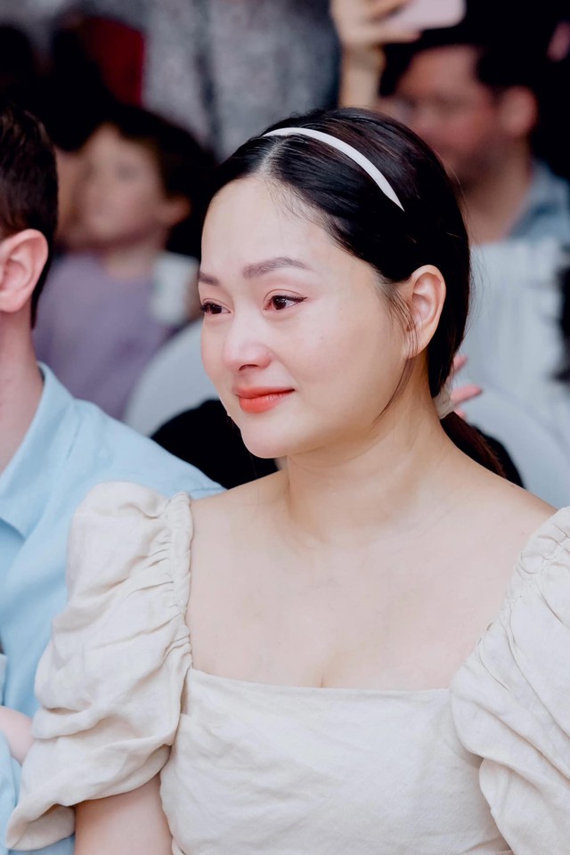 Lan Phương lên tiếng giải thích vì vướng tranh cãi do địu con gái tới phiên tòa xét xử vụ ly hôn với chồng ngoại quốc