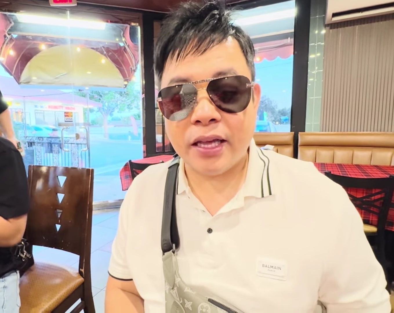 Hà Phương tại tòa tháp Trump