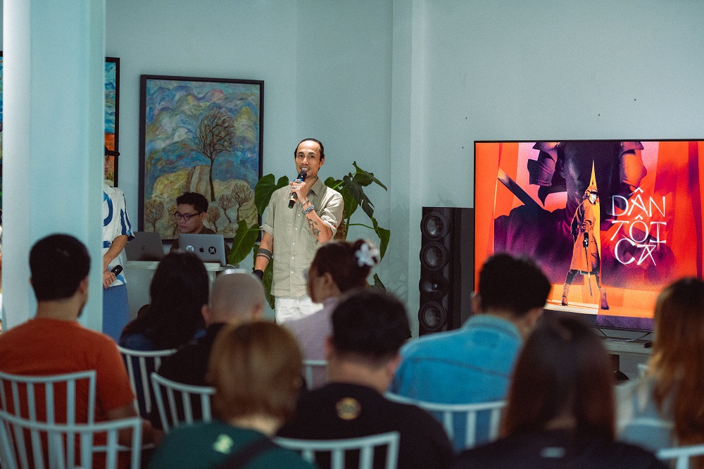 Nam ca sĩ Phạm Anh Khoa với diện mạo mới