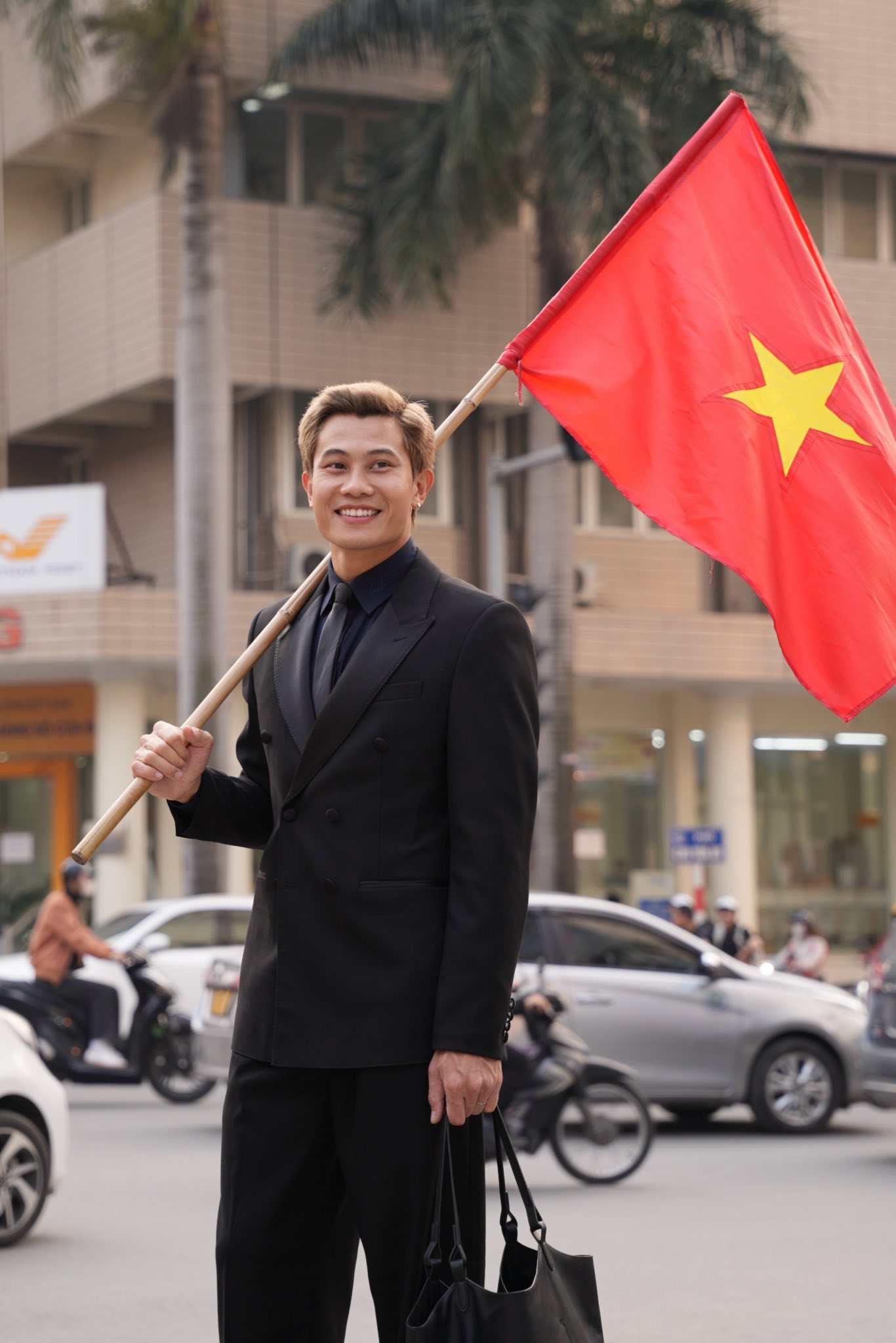 Phương Nam với vai anh Tạ đáng nhớ