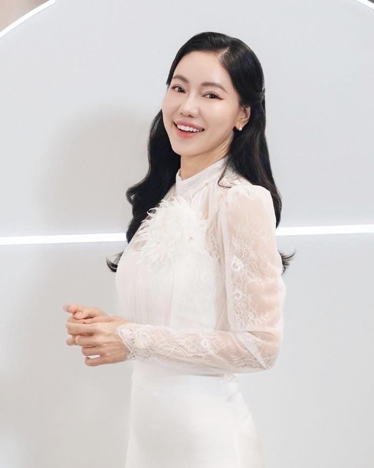 Tuổi thơ khó khăn của Phạm Kim Dung