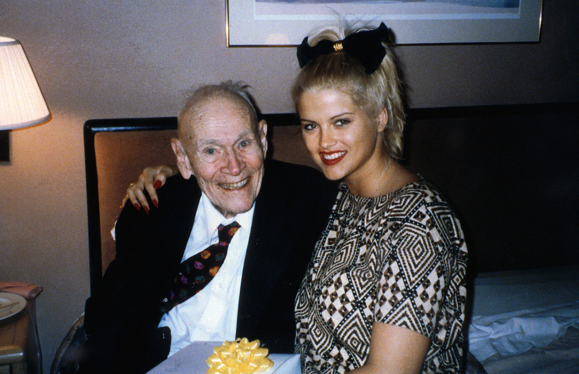 Anna Nicole trắng tay sau vụ kiện tài sản khốc liệt