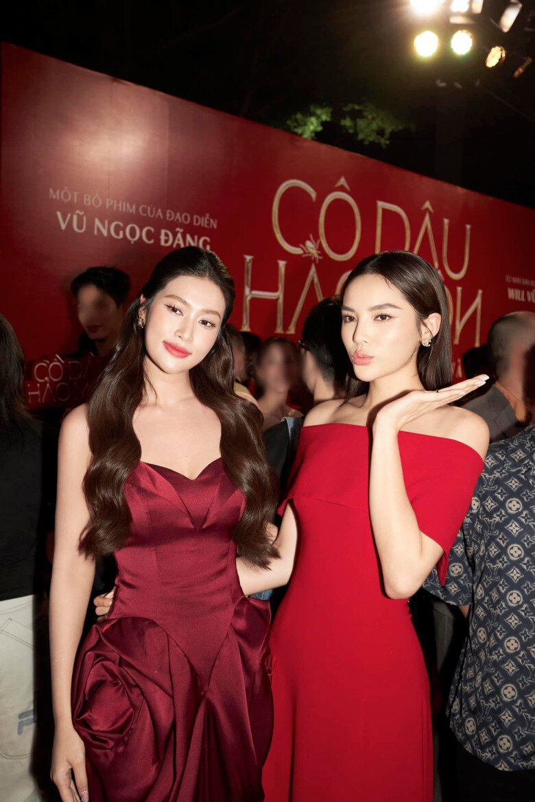 Mối quan hệ của hai nàng hoa hậu gây chú ý trên mạng xã hội