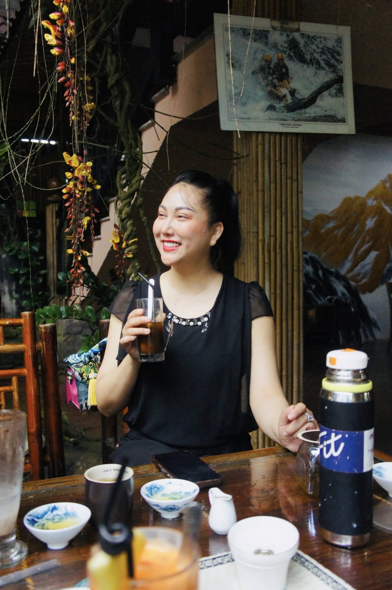 Cuộc sống viên mãn của Phi Thanh Vân ở tuổi U50