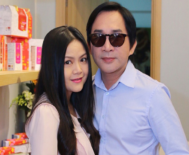 Kim Tử Long cùng vợ nghệ sĩ Trinh Trinh