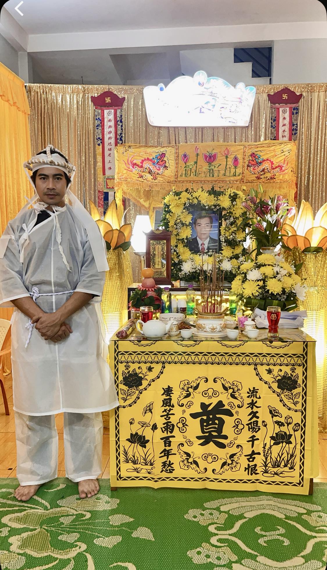 Thanh Bình chịu tang cha