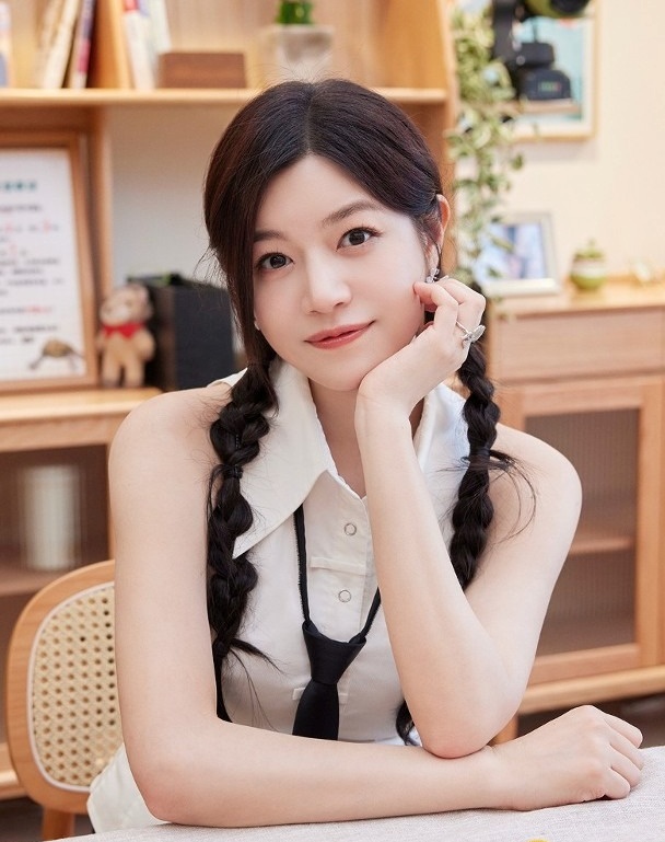Trần Nghiên Hy chia sẻ về Tiểu Cá Heo