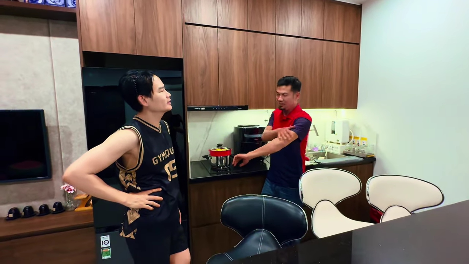 MC Dương Hồng Phúc và Tiết Cương thăm nhà