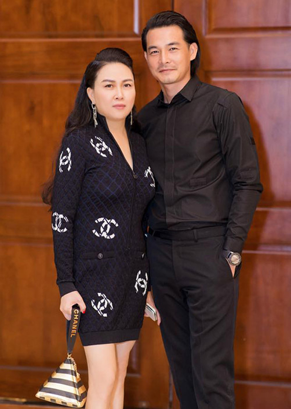 Quách Ngọc Ngoan cùng vợ đại gia