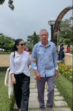 Ngọc Trinh và bố