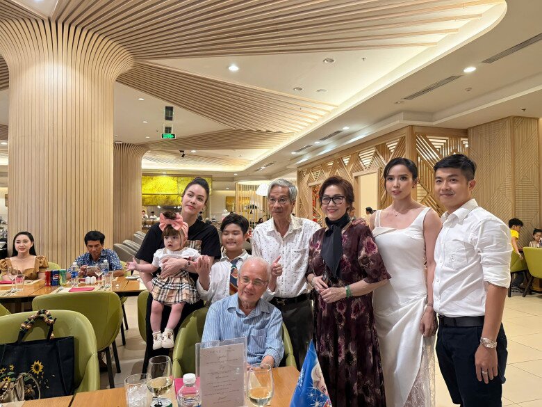 Nữ diễn viên ứng xử văn minh sau ly hôn