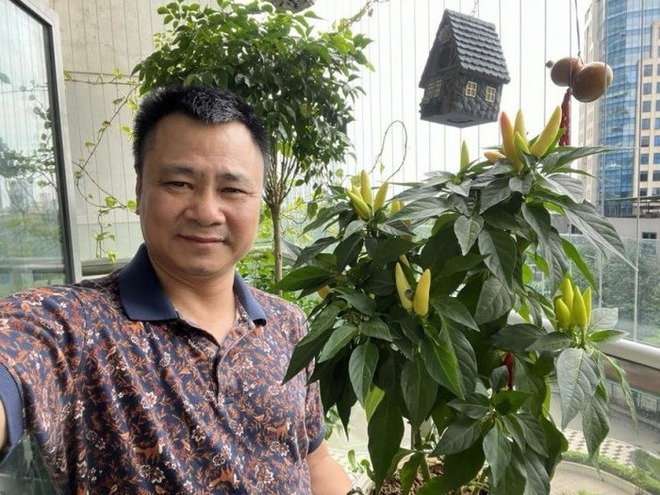 Ban công với khu vườn xanh mát