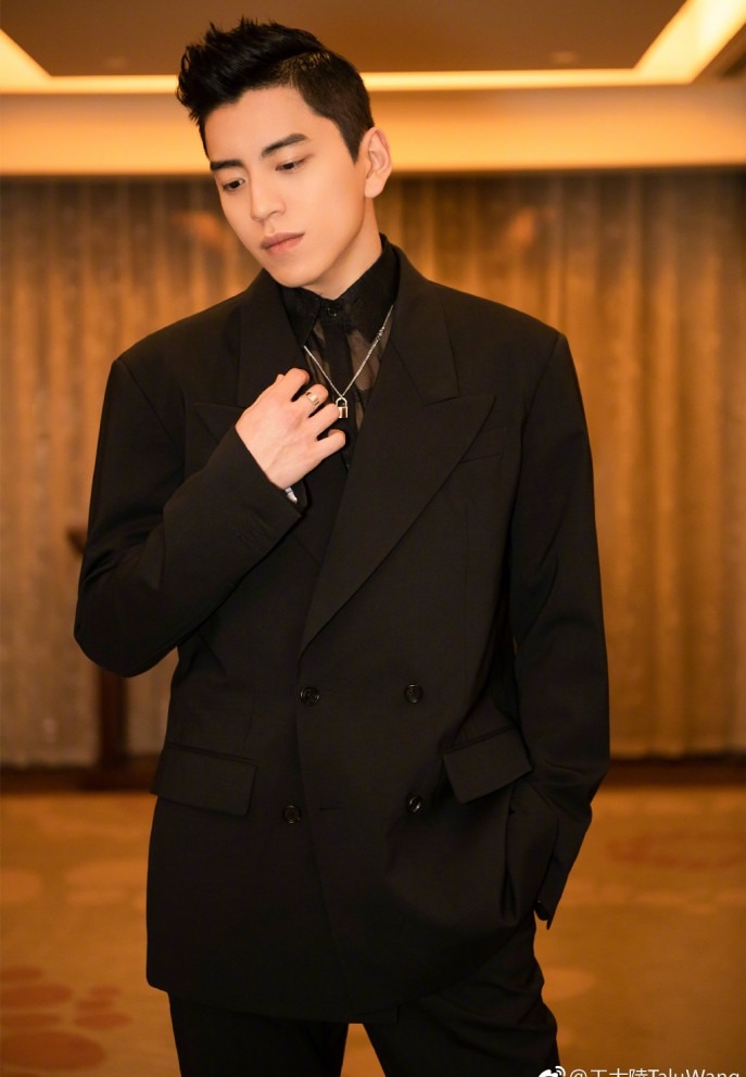 Chiếc điện thoại đưa gần 50 sao hạng A vào trại giam- Ảnh 9. Vương Đại Lục còn bị điều tra thêm cáo buộc cố ý giết người