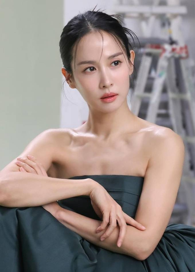 Cho Yeo Jeong với ánh mắt cuốn hút