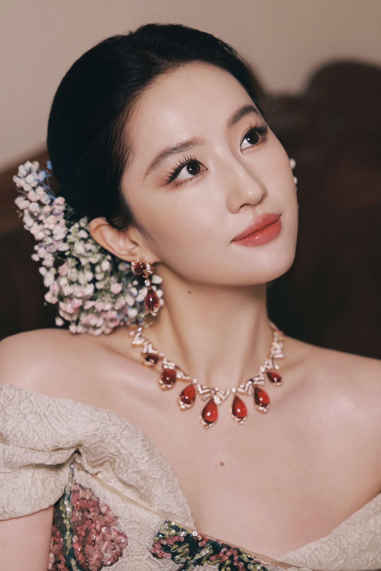 Lưu Diệc Phi người áp trục thảm đỏ, vị trí cao nhất