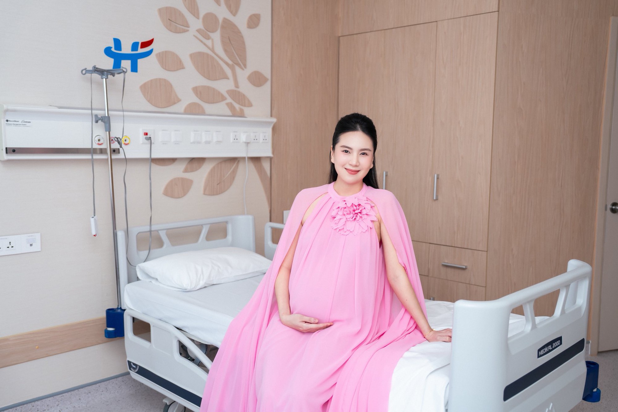 Mai Ngọc hạnh phúc làm mẹ