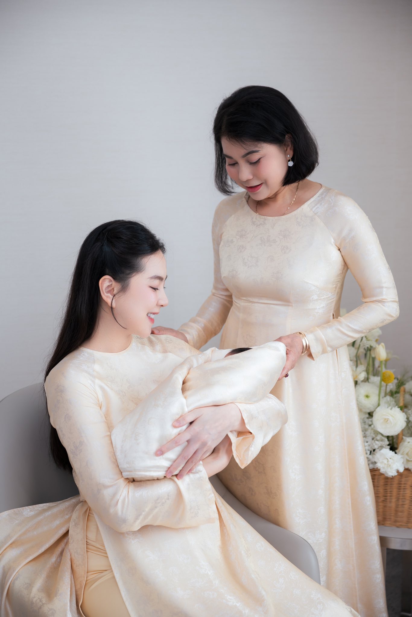 Con trai Mai Ngọc phát triển khỏe mạnh