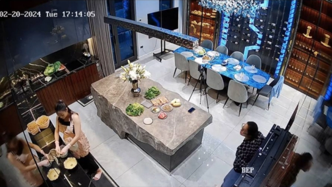 Hình ảnh hậu trường quay video nấu ăn của Phương Oanh