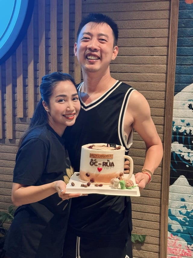 Ốc Thanh Vân và Trí Rùa từng vướng nghi vấn rạn nứt sau hơn 10 năm chung sống