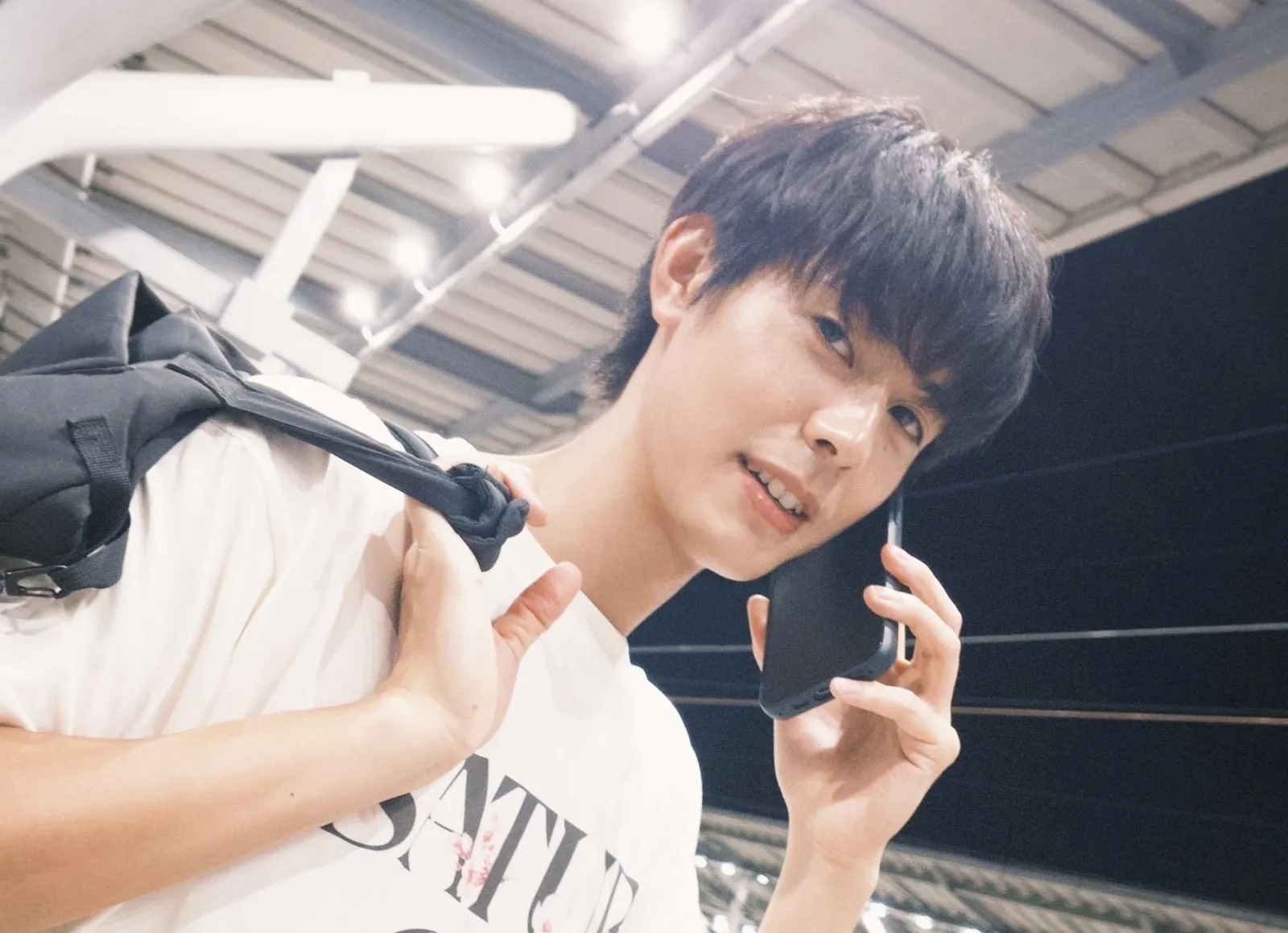 Chiếc điện thoại đưa gần 50 sao hạng A vào trại giam- Ảnh 7. Trần Hướng Hi bị đuổi khỏi đoàn phim, yêu cầu bồi thường thiệt hại