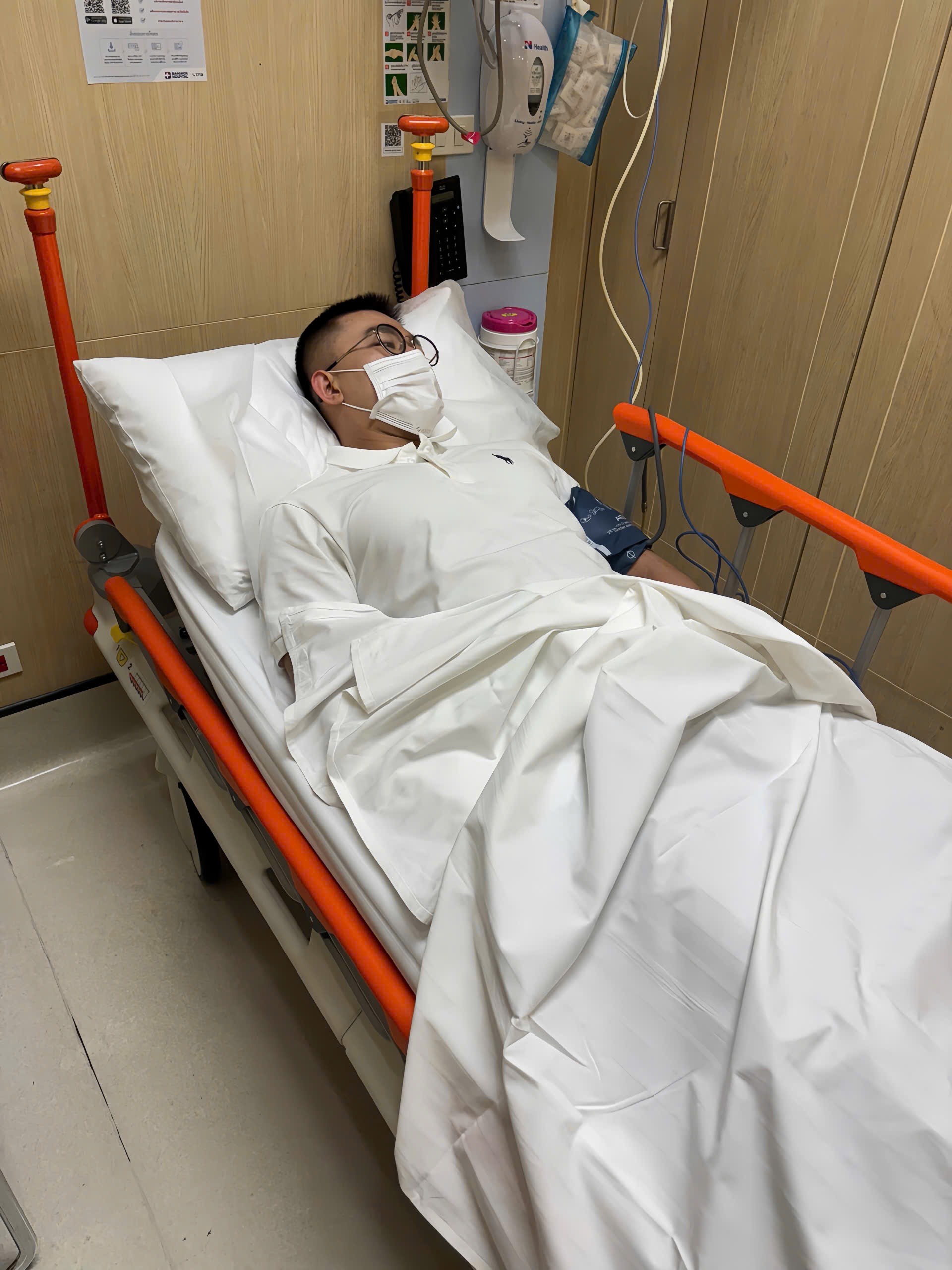 Công Vinh nhập viện cấp cứu