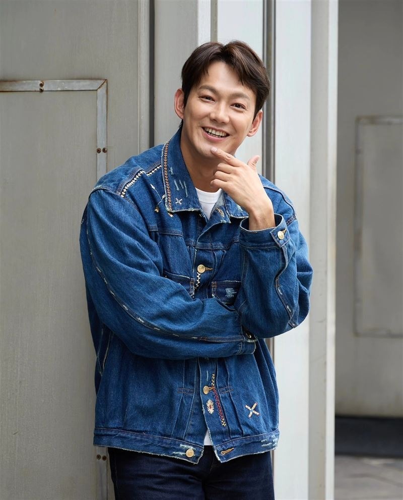 Chiếc điện thoại đưa gần 50 sao hạng A vào trại giam- Ảnh 8. William (Liêu Dật Sâm) đối mặt với nguy cơ đi tù, vừa đền bù thiệt hại khổng lồ cho các đối tác