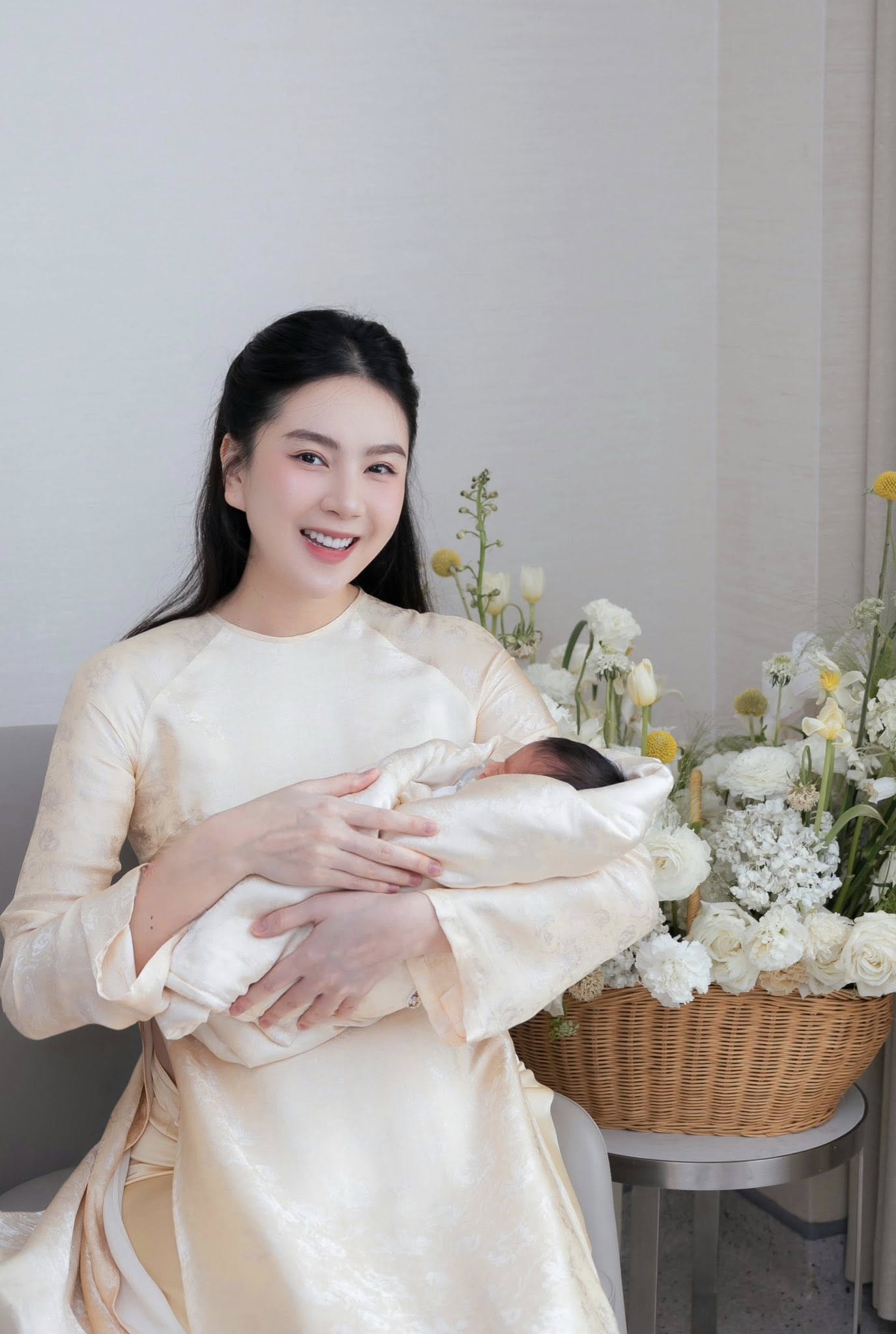 Chăm sóc bé Panda của Mai Ngọc