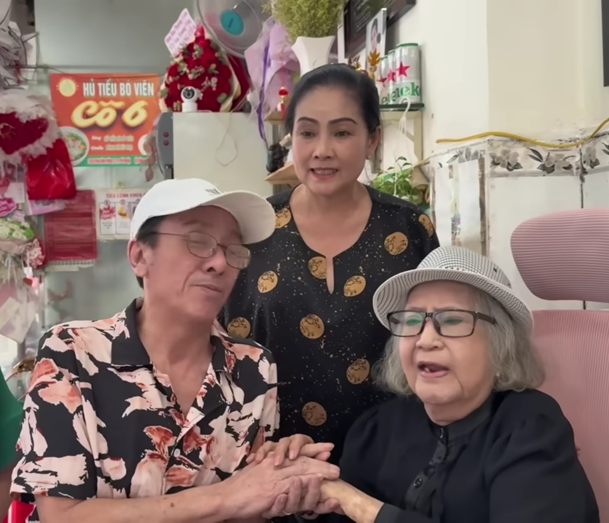 Tiểu Linh, Hồng Nhung và Diệu Hiền