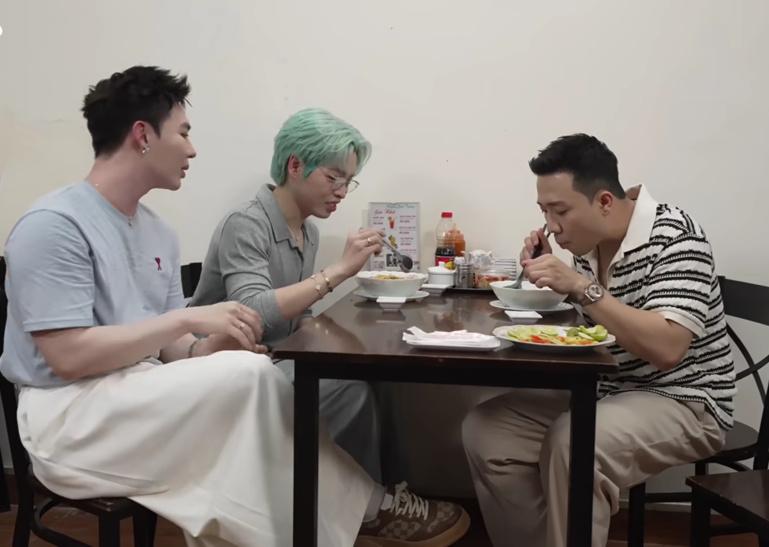 Erik, Đức Phúc và Trấn Thành trong chương trình Siêu thực Thành