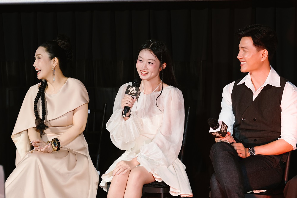 Buổi giao lưu của diễn viên phim Bẫy tiền