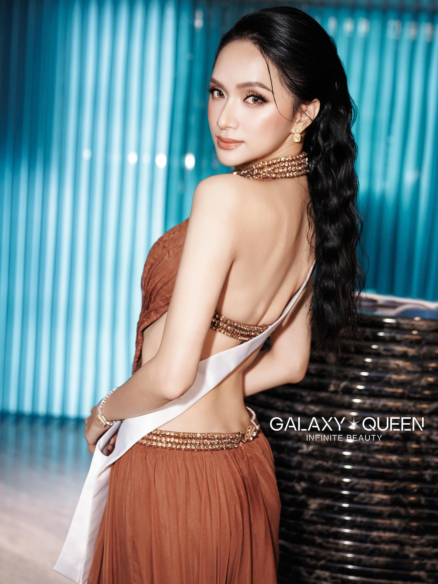 Lo cho Hương Giang- Ảnh 4. Hương Giang biến hóa phong cách cá tính và quyến rũ