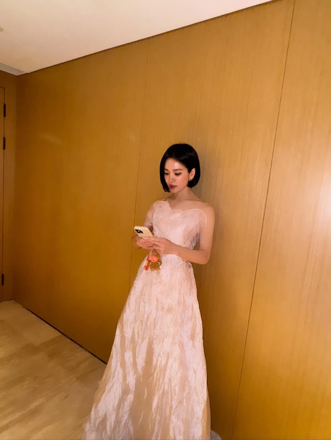 Song Hye Kyo tỏa sáng tại hậu trường Rồng Xanh 2025