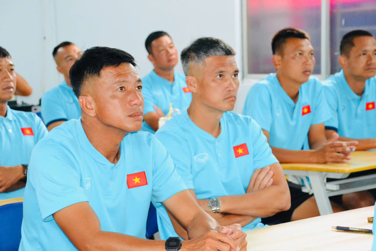 Vì sao Công Vinh ra nông nỗi này? - Ảnh 2. Công Vinh với diện mạo tuổi 40