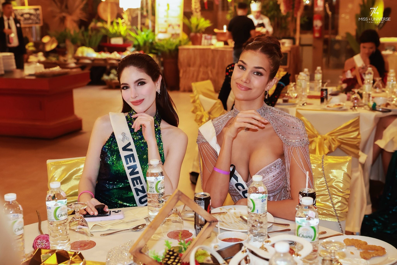 Các thí sinh tạm nghỉ do ngộ độc thực phẩm