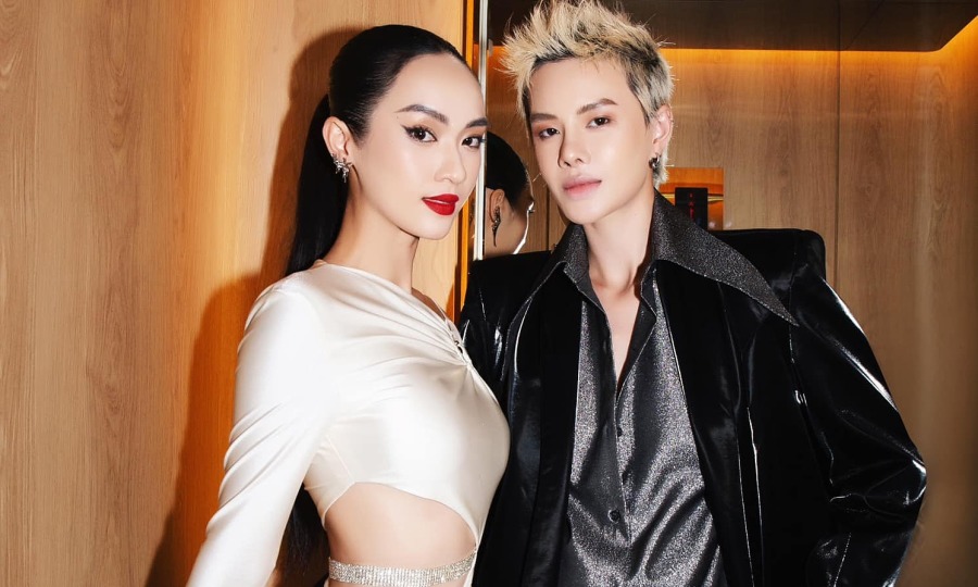 Vũ Thuý Quỳnh và Hà Kino 'dính như sam' trong nhiều sự kiện Vũ Thuý Quỳnh và Hà Kino thân thiết tại sự kiện