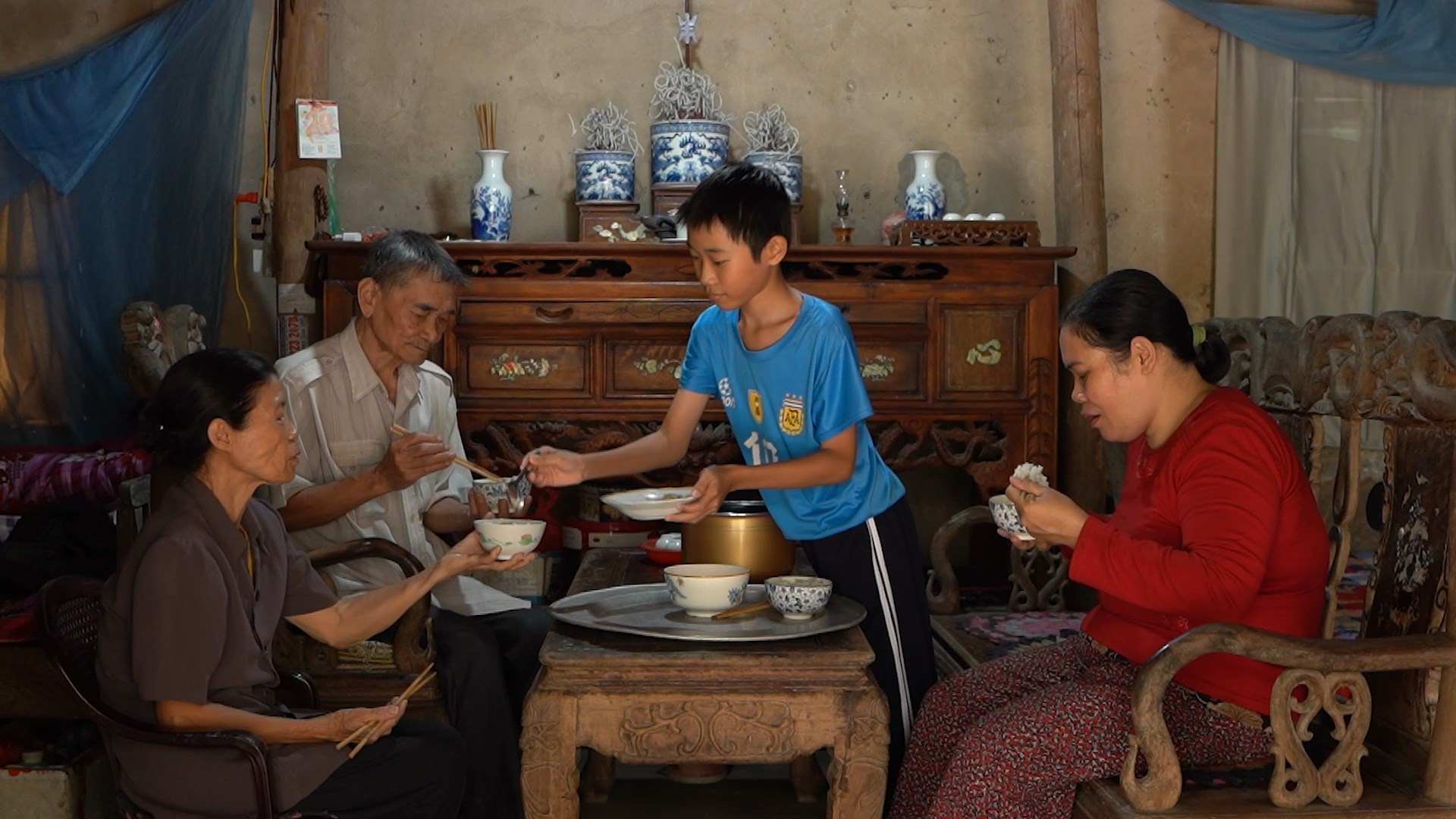 Gia đình em Trí Hào Gia đình em Trí Hào trong chương trình