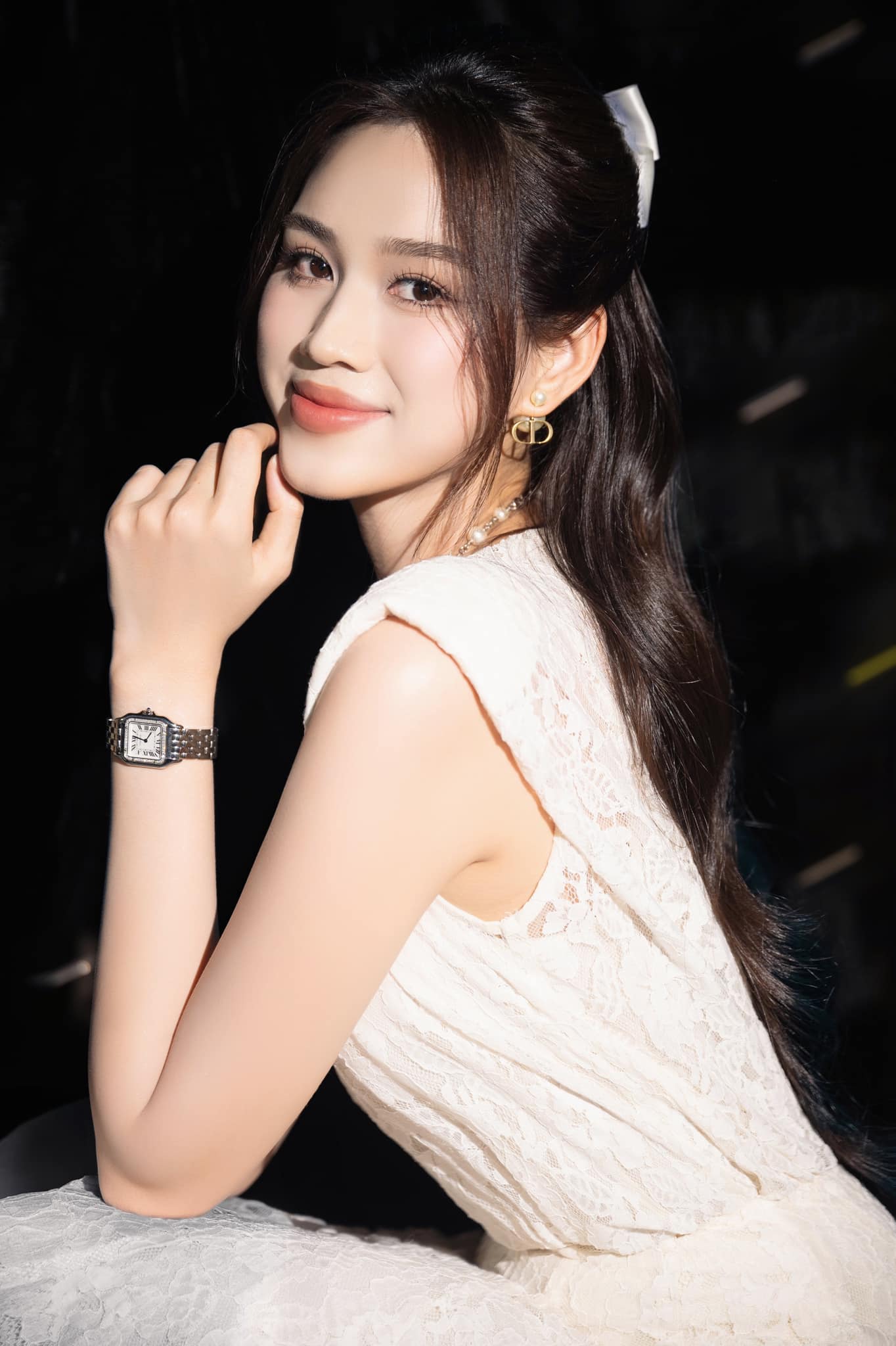 Phong cách thời trang sang trọng, đẳng cấp của Đỗ Hà