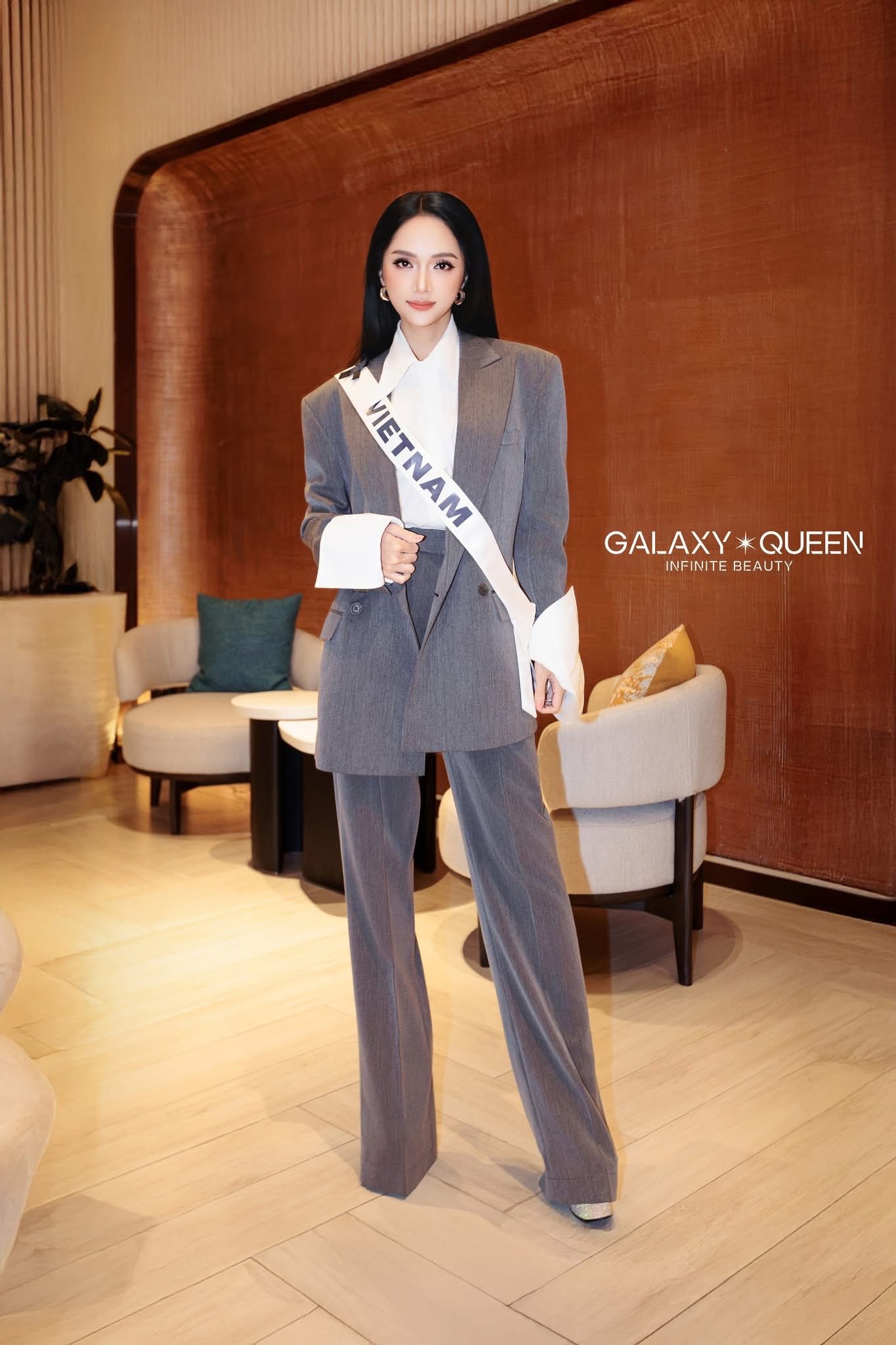 Lo cho Hương Giang- Ảnh 3. Hương Giang giữ vững phong độ thời trang