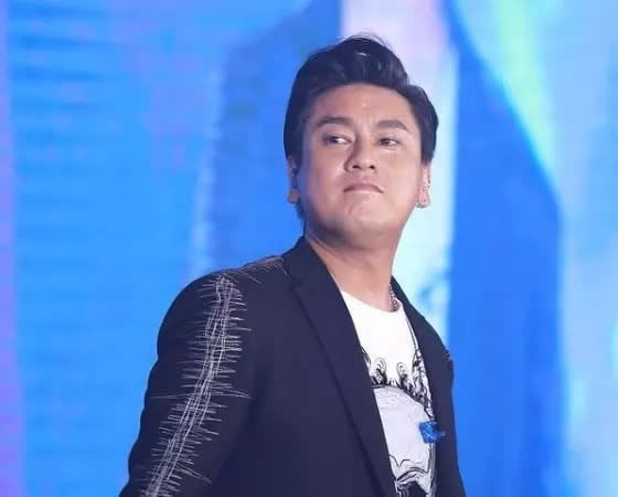 Ngoại hình của Chu Hiếu Thiên xuống cấp