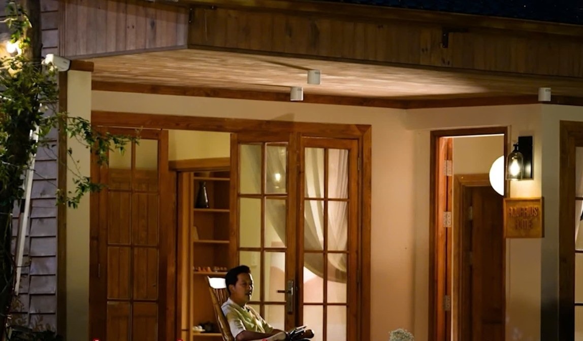 Tài sản của Trường Giang - Nhã Phương- Ảnh 10. Nội thất sử dụng tông màu gỗ chủ đạo