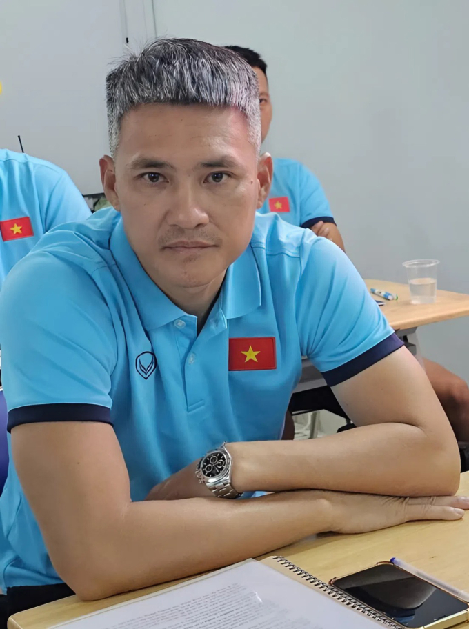 Vì sao Công Vinh ra nông nỗi này? - Ảnh 3. Gương mặt lộ dấu hiệu tuổi tác của Công Vinh