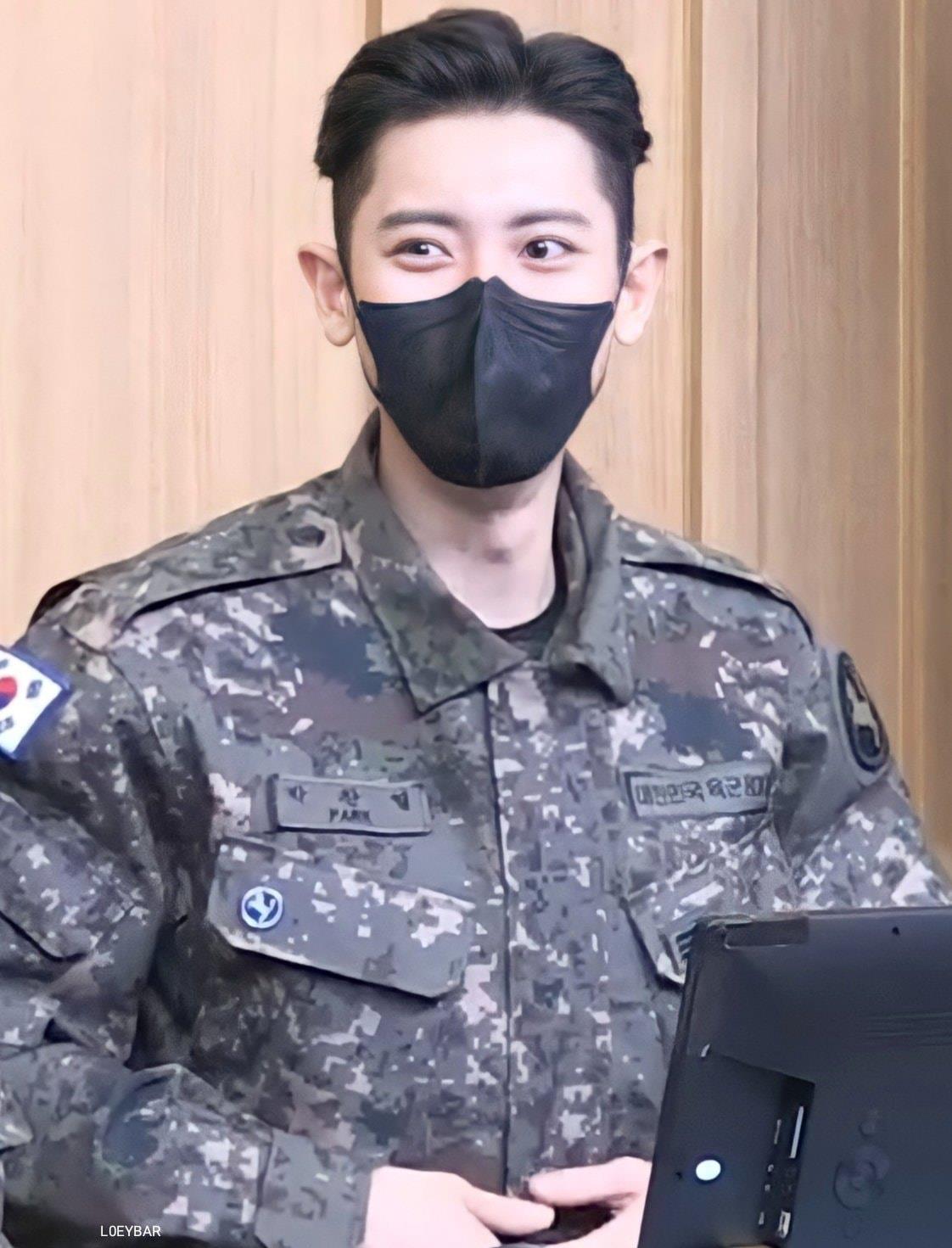 EXO đạt nhiều kỷ lục