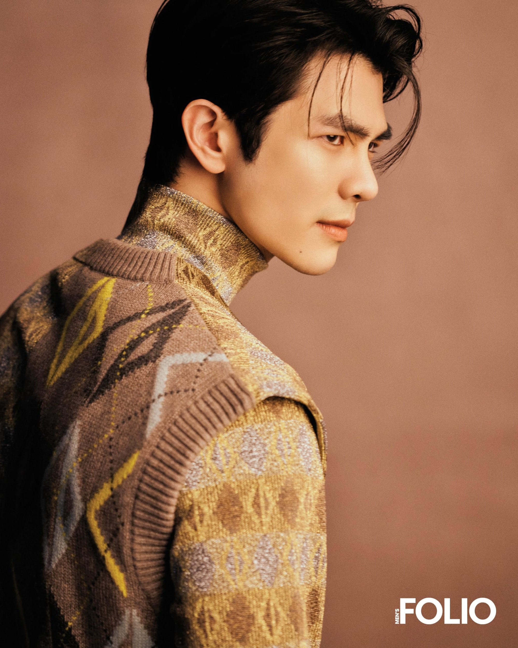 Cặp đôi mỹ nam 92 - 94 chìm trong bão chỉ trích: Khóa môi, diễn cảnh phản cảm giữa sự kiện- Ảnh 3. Mile là thiếu gia tài phiệt đích thực ở showbiz Thái Lan