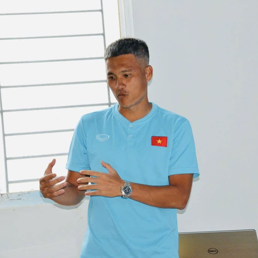 Công Vinh với diện mạo thay đổi