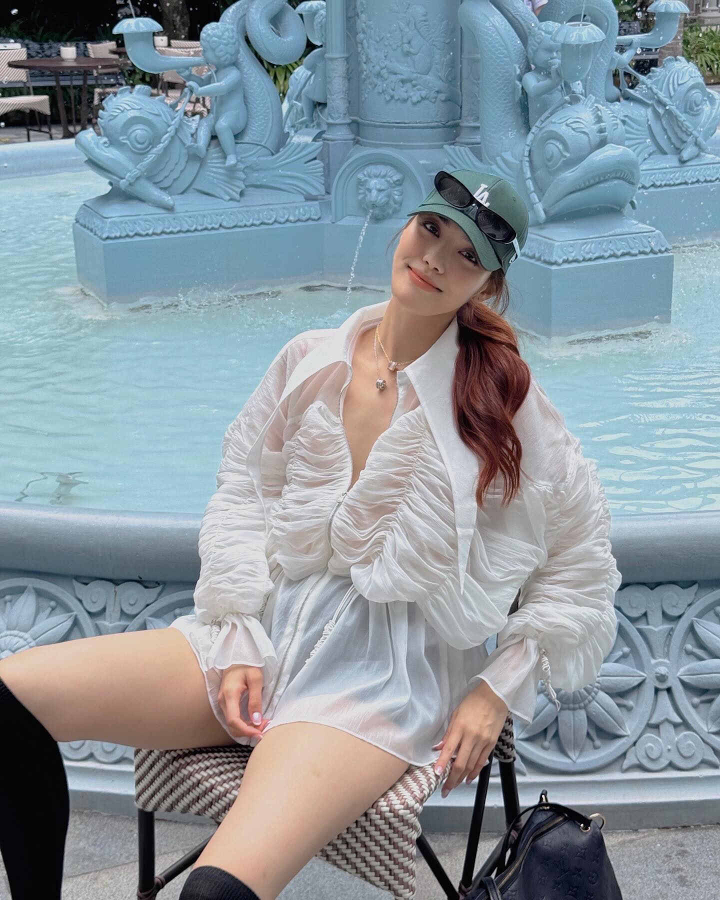 Thót tim với áo hở bạo của dâu hào môn Lan Khuê- Ảnh 10. Lan Khuê mặc đẹp từ event đến đời thường.